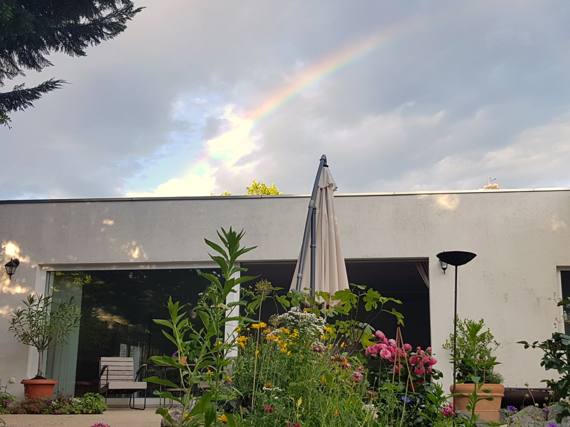 Seminarraum mit Regenbogen